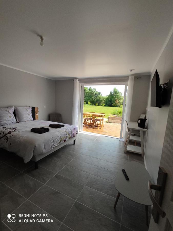 Léoville Au Pied Du Lariat B&B 외부 사진