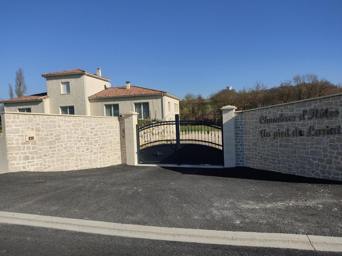 Léoville Au Pied Du Lariat B&B 외부 사진