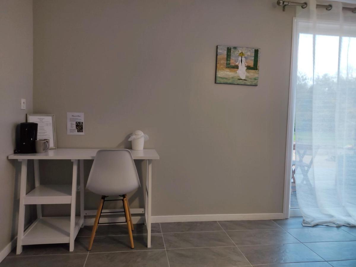Léoville Au Pied Du Lariat B&B 외부 사진