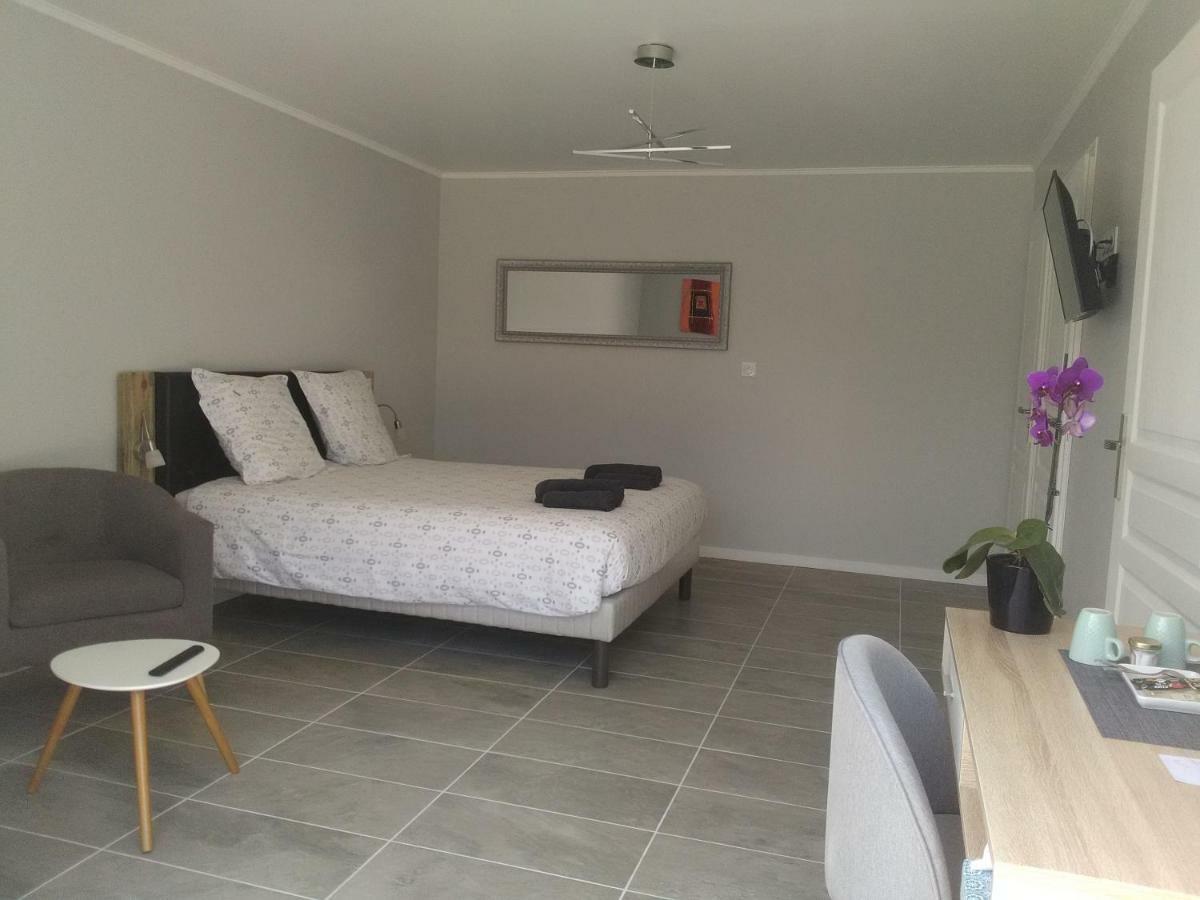 Léoville Au Pied Du Lariat B&B 외부 사진